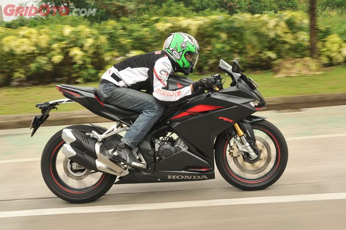 Simpel Banget! Ini Cara Mengatasi Gejala Overheat di Honda CBR250RR